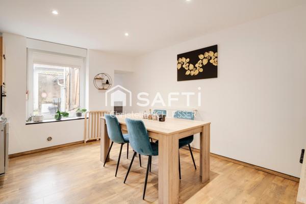 Appartement rénové 94,5m2, deux chambres, terrasse suspendue et jardin