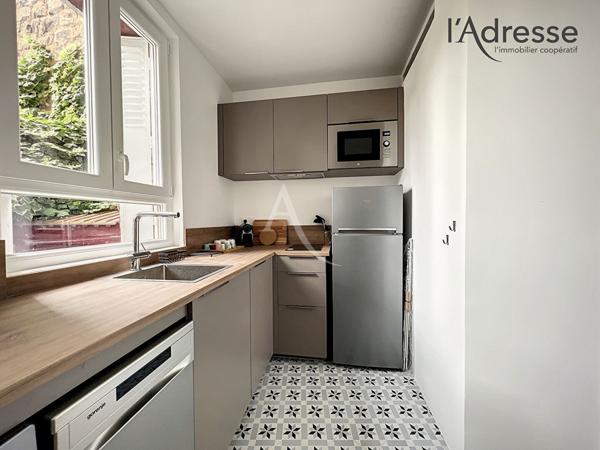 PUTEAUX/ Appartement 2 pièces 32 m² Meublé ++