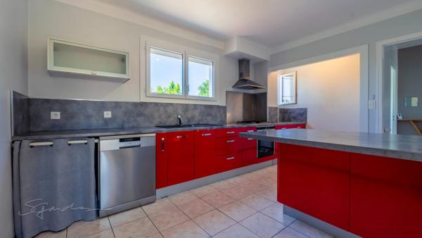 Appartement à vendre 3 pièces LESCAR (64) Jardin de 268m2 Parking et garage
