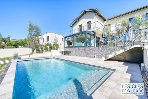 SAINT-DIDIER-AU-MONT-D’OR — SOMPTUEUSE MAISON CONTEMPORAINE AVEC PISCINE | 203 m² | TERRAIN 2 134 m²