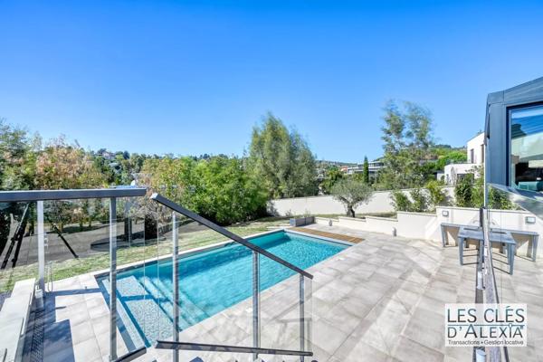 SAINT-DIDIER-AU-MONT-D’OR — SOMPTUEUSE MAISON CONTEMPORAINE AVEC PISCINE | 203 m² | TERRAIN 2 134 m²