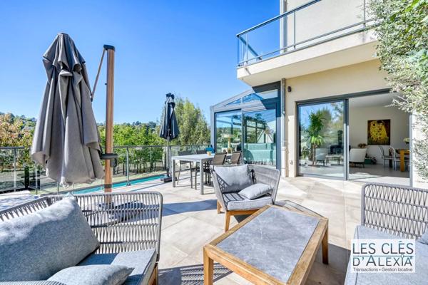 SAINT-DIDIER-AU-MONT-D’OR — SOMPTUEUSE MAISON CONTEMPORAINE AVEC PISCINE | 203 m² | TERRAIN 2 134 m²