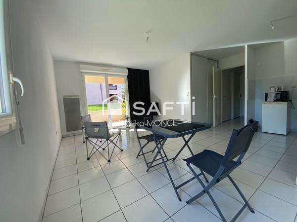 Appartement en rez-de-chaussée, avec loggia !