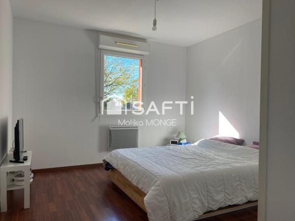 Appartement en rez-de-chaussée, avec loggia !