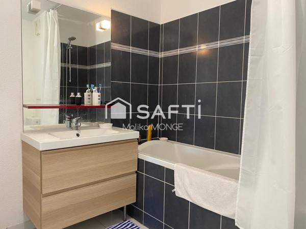 Appartement en rez-de-chaussée, avec loggia !