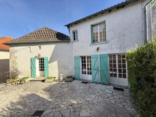 Maison de village avec beaucoup de potentiel