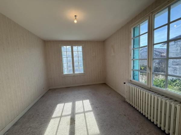 Maison de village avec beaucoup de potentiel