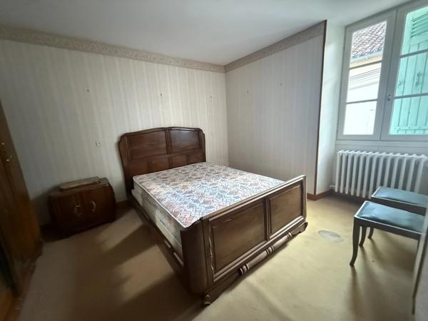 Maison de village avec beaucoup de potentiel
