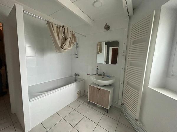 Appartement à louer    1 pièce •  Orsay