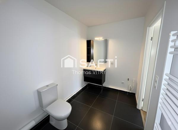 Appartement lumineux avec grande terrasse à Bondy