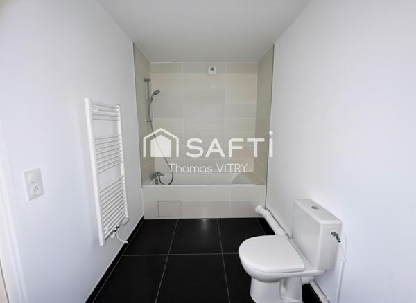 Appartement lumineux avec grande terrasse à Bondy