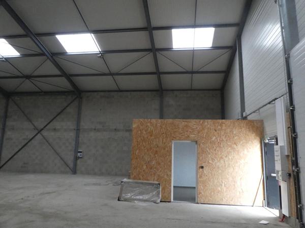 Local d'activité neuf 350 m2 DARVOY