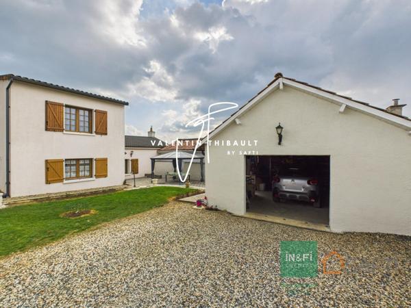 À Iteuil, aux portes de Poitiers : belle maison en pierres rénovée avec goût. 4 chambres, véranda, garage et jardin de 1 200 m²