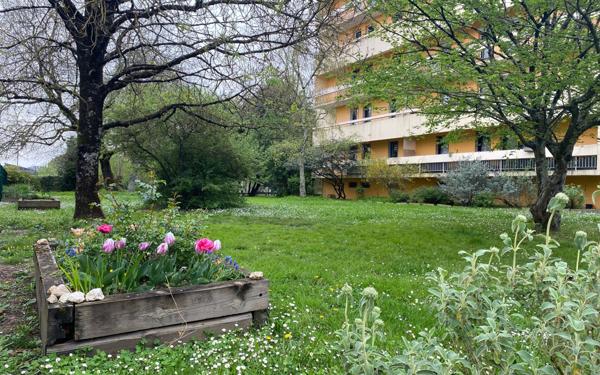 Appartement à vendre    4 pièces • 83 m2 Lormont