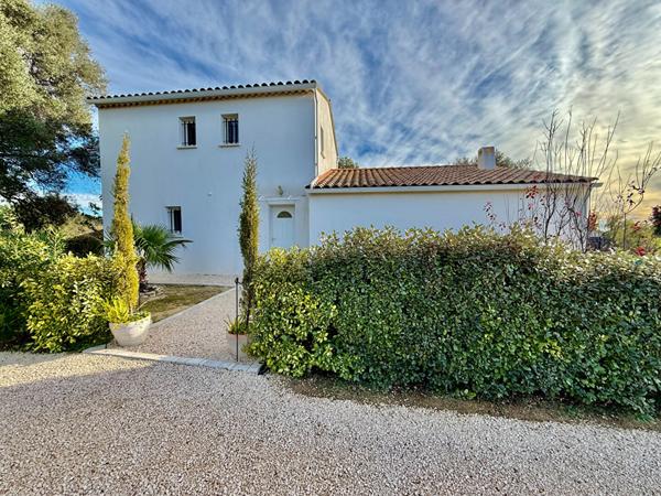 La Ciotat Maison récente T4 avec chambre au RDC garage et jardin - Havre de Paix.