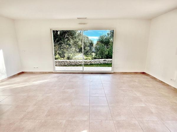 La Ciotat Maison récente T4 avec chambre au RDC garage et jardin - Havre de Paix.