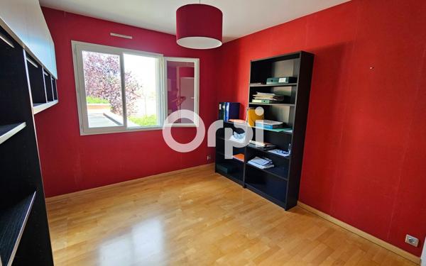 Maison à vendre    8 pièces •  Veyre-Monton