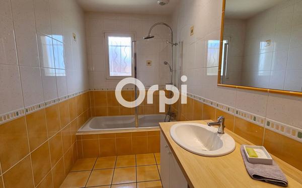 Maison à vendre    8 pièces •  Veyre-Monton