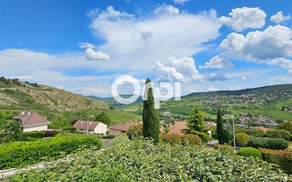 Maison à vendre    8 pièces •  Veyre-Monton