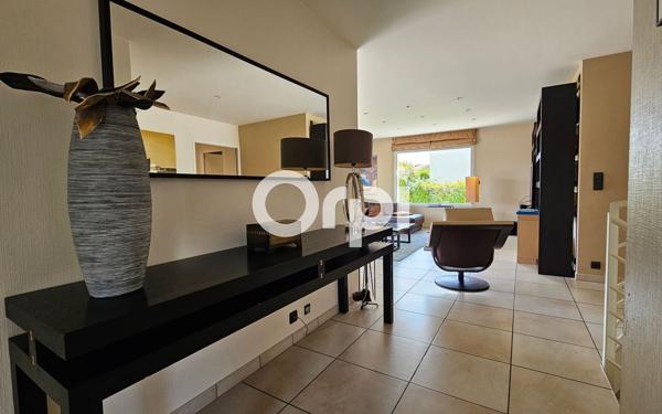 Maison à vendre    8 pièces •  Veyre-Monton