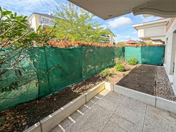 COUP DE COEUR F3 EN REZ-DE-JARDIN AVEC TERRASSE & JARDIN !