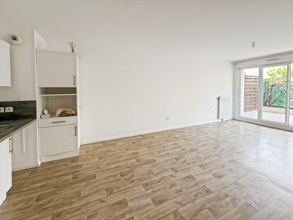 COUP DE COEUR F3 EN REZ-DE-JARDIN AVEC TERRASSE & JARDIN !
