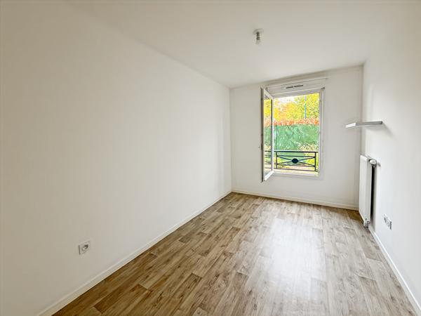 COUP DE COEUR F3 EN REZ-DE-JARDIN AVEC TERRASSE & JARDIN !