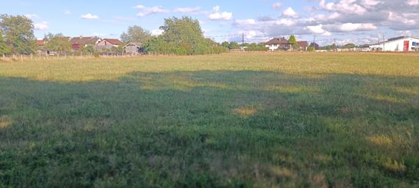 Terrain constructible.  9159 M2 m2 luxeuil