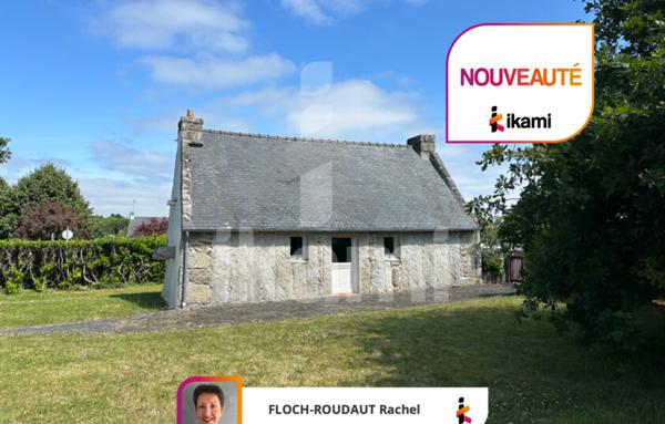 Exceptionnelle maison en pierres debout au centre de Trégunc