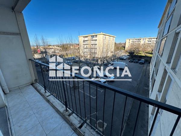 Location Appartement 4 pièces 80.9 m² - AVENUE DU MARECHAL JUIN Marignane 13700