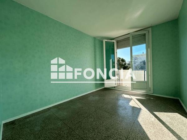 Location Appartement 4 pièces 80.9 m² - AVENUE DU MARECHAL JUIN Marignane 13700