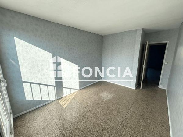 Location Appartement 4 pièces 80.9 m² - AVENUE DU MARECHAL JUIN Marignane 13700