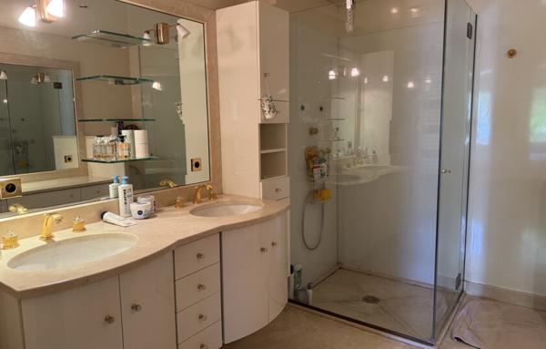 Belle maison familiale de 242 m2 sur terrain de 916 m2   Espaces généreux et prestations de qualité