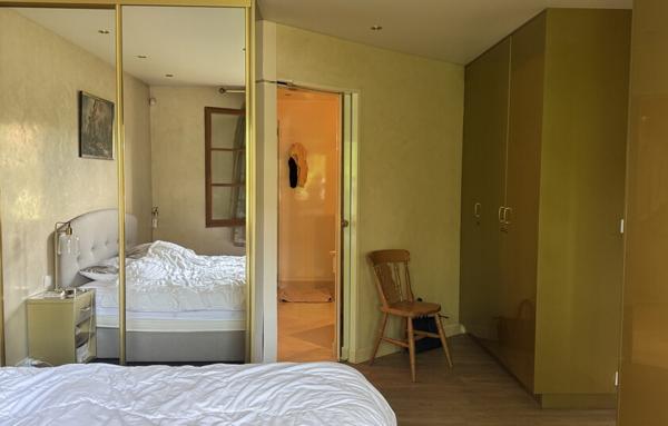 Belle maison familiale de 242 m2 sur terrain de 916 m2   Espaces généreux et prestations de qualité