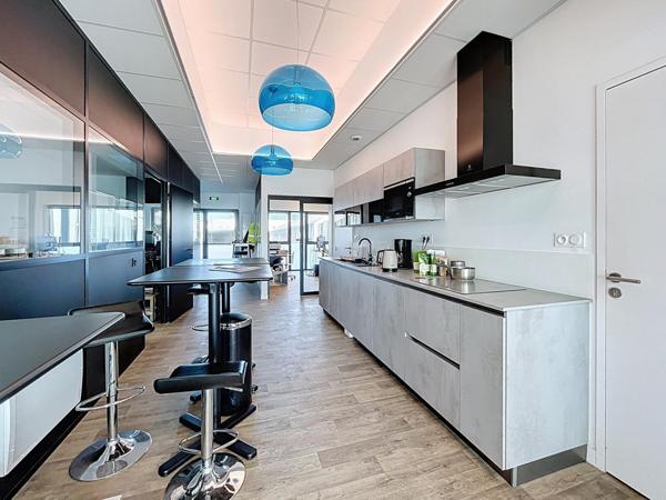 Local Commercial à SAINT-MALO, 35400 - 3 pièces 102m²