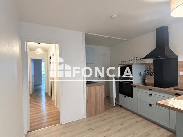 Location Appartement meublé 2 pièces 55.14 m² - 18 RUE NANTAISE Cholet 49300