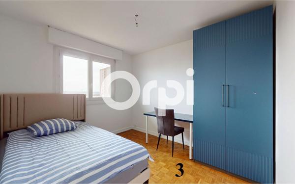 Appartement à louer    4 pièces •  Bron