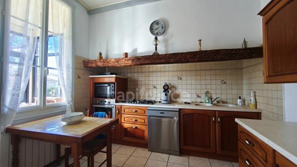 Maison familiale avec grand jardin piscinable au cœur du Teich – Opportunité rare à deux pas du centre