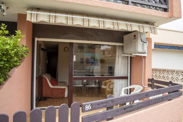 11210 PORT LA NOUVELLE A LOUER STUDIO MEUBLE TERRASSE PLN