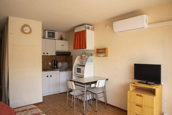 11210 PORT LA NOUVELLE A LOUER STUDIO MEUBLE TERRASSE PLN