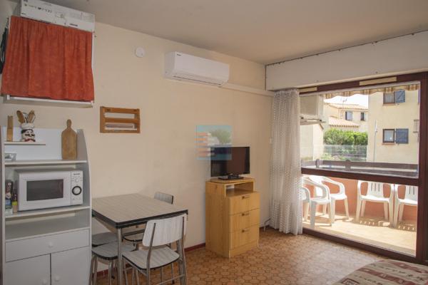 11210 PORT LA NOUVELLE A LOUER STUDIO MEUBLE TERRASSE PLN