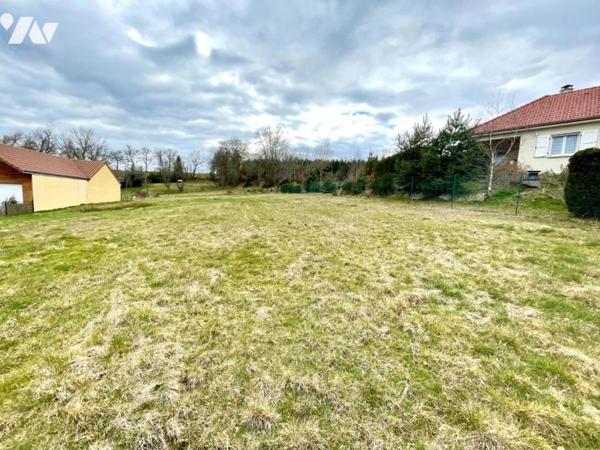 A VENDRE TERRAIN CONSTRUCTIBLE à Chassagnes de BLAVIGNAC