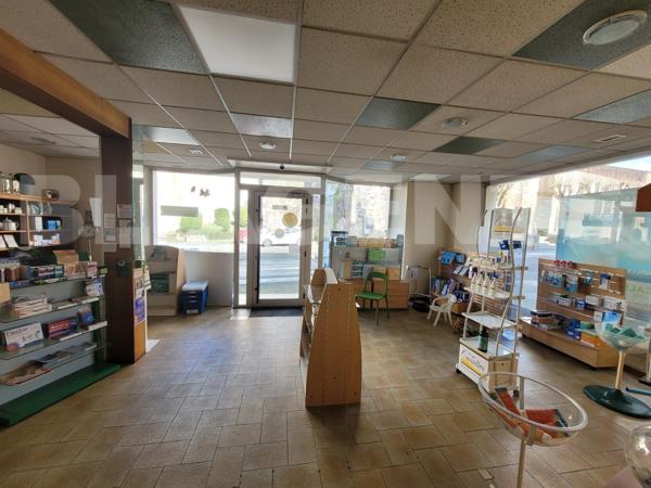 Fond de commerce St Pé de Bigorre 15 minutes de Lourdes et 30 minutes de Tarbes et Pau.