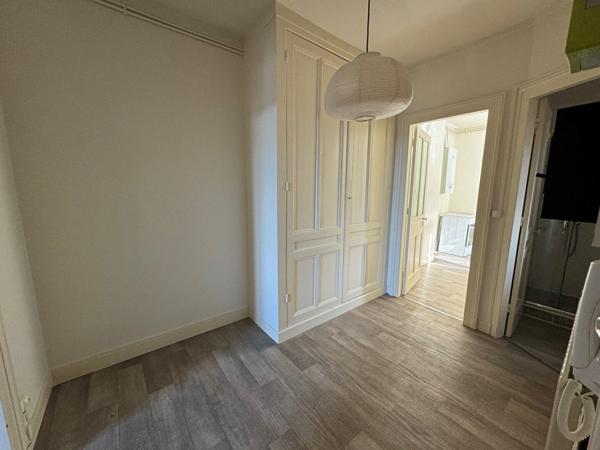 A LOUER - F2 - DANTON