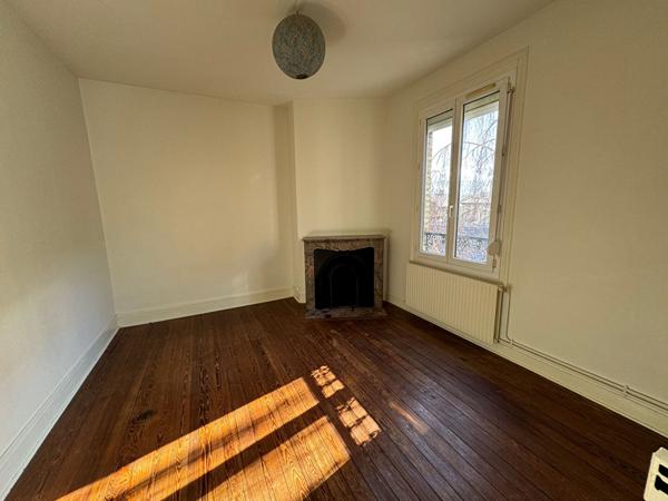 A LOUER - F2 - DANTON