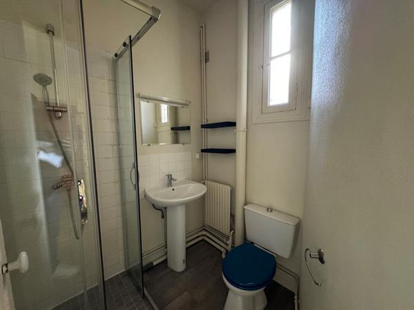 A LOUER - F2 - DANTON