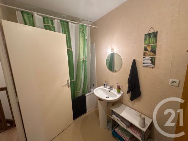 Appartement F3 à vendre  4 pièces - 63,68 m2 YZEURE - 03