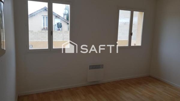 Immeuble de rapport comprenant 7 appartements ( 3 F2 et 4 Studios )