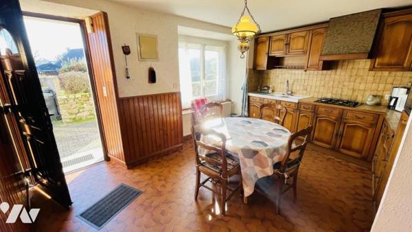 À vendre – Maison en pierre avec dépendances à La Trinité-sur-Mer (56470)