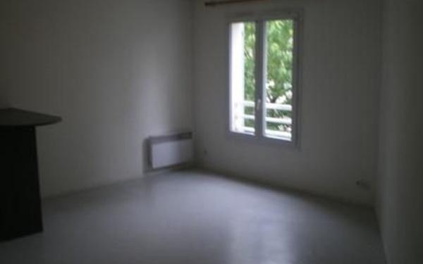 Appartement à louer    1 pièce • 32,40 m2 Crécy-la-Chapelle